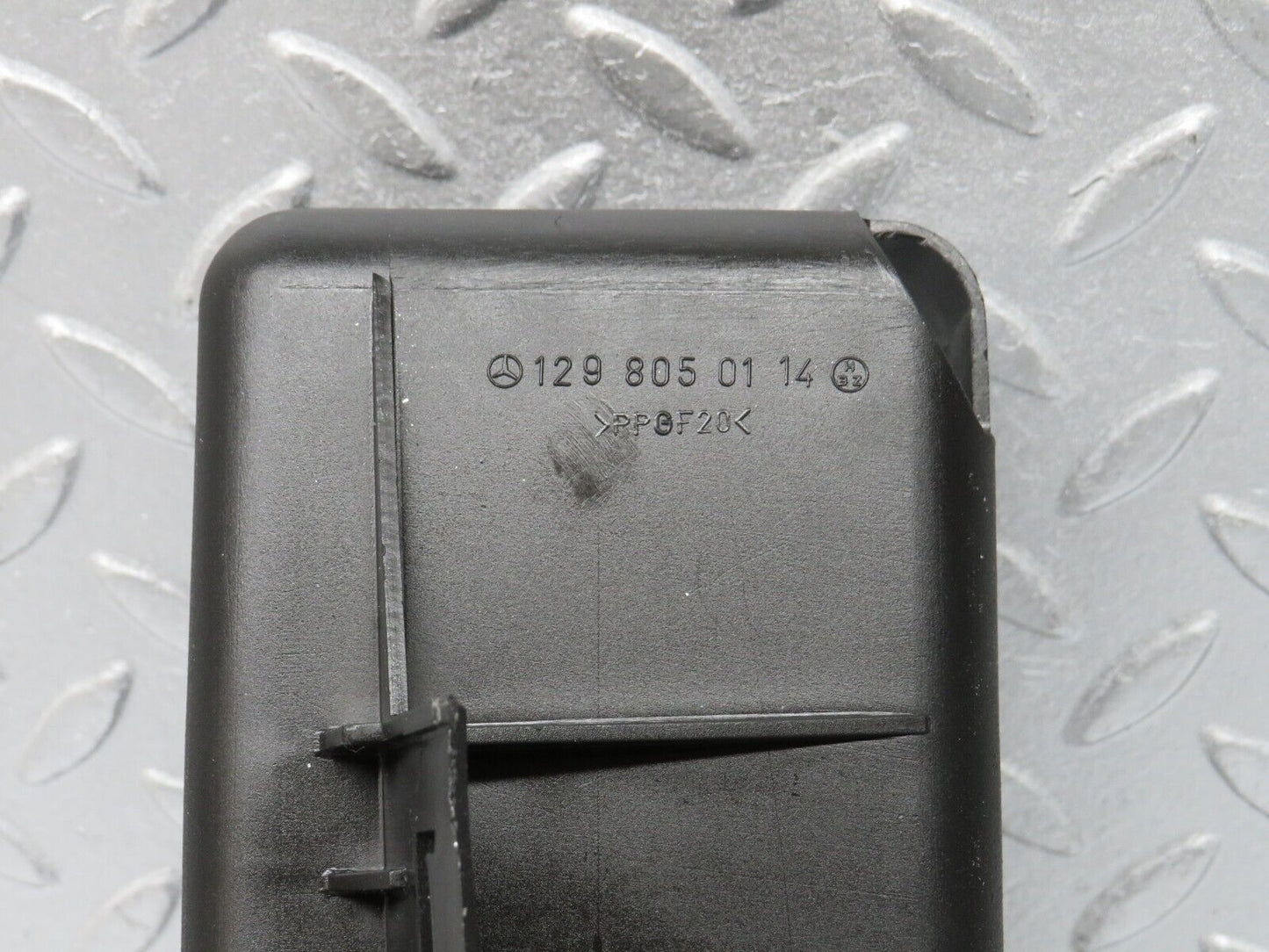 39410 Mercedes-Benz R129 320SL Coupe Central Locking Vacuum Pump Bracket 1298050114
