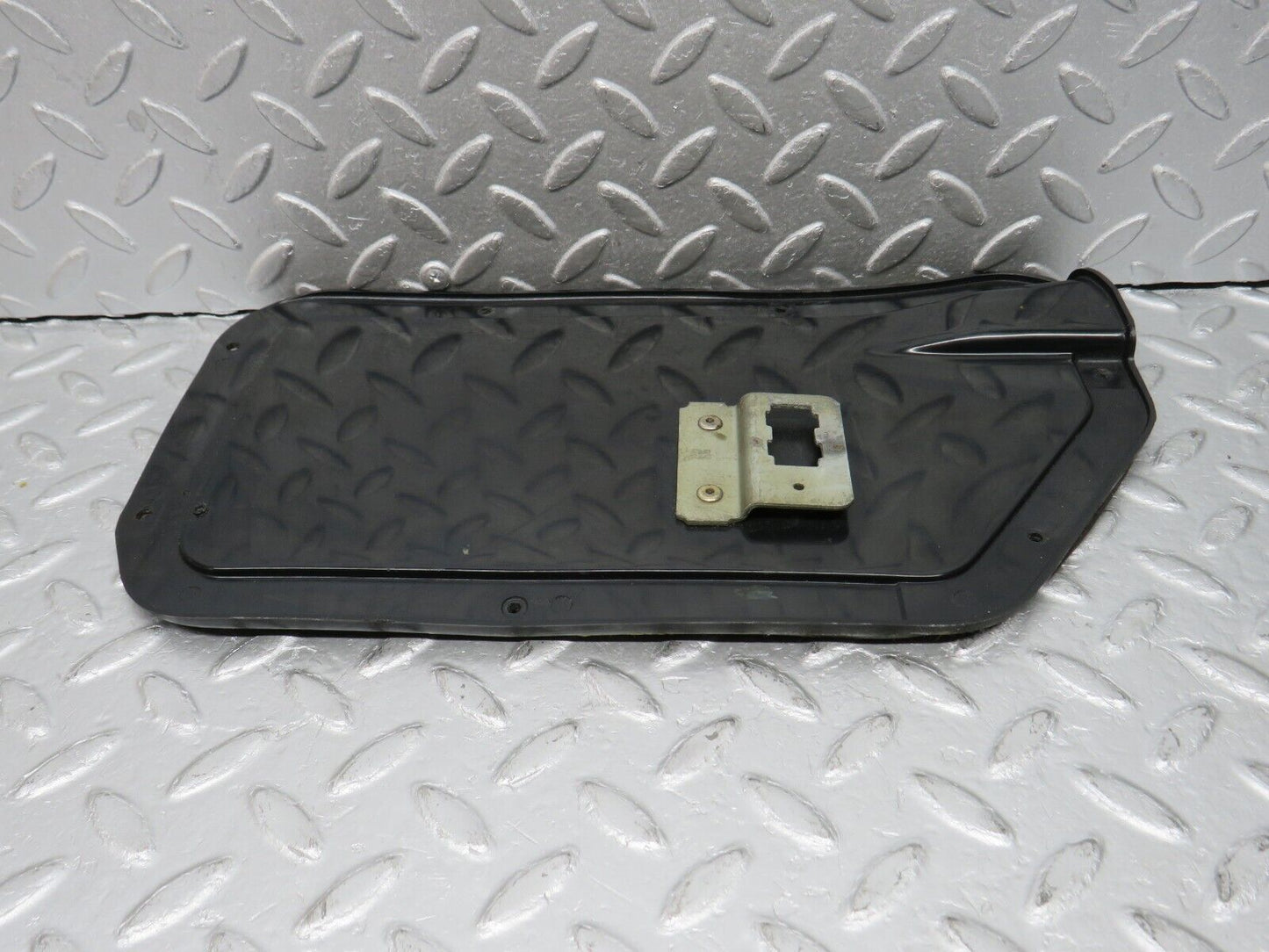 39212 Mercedes-Benz R107 500SL Heater Blower Housing Cover Lid