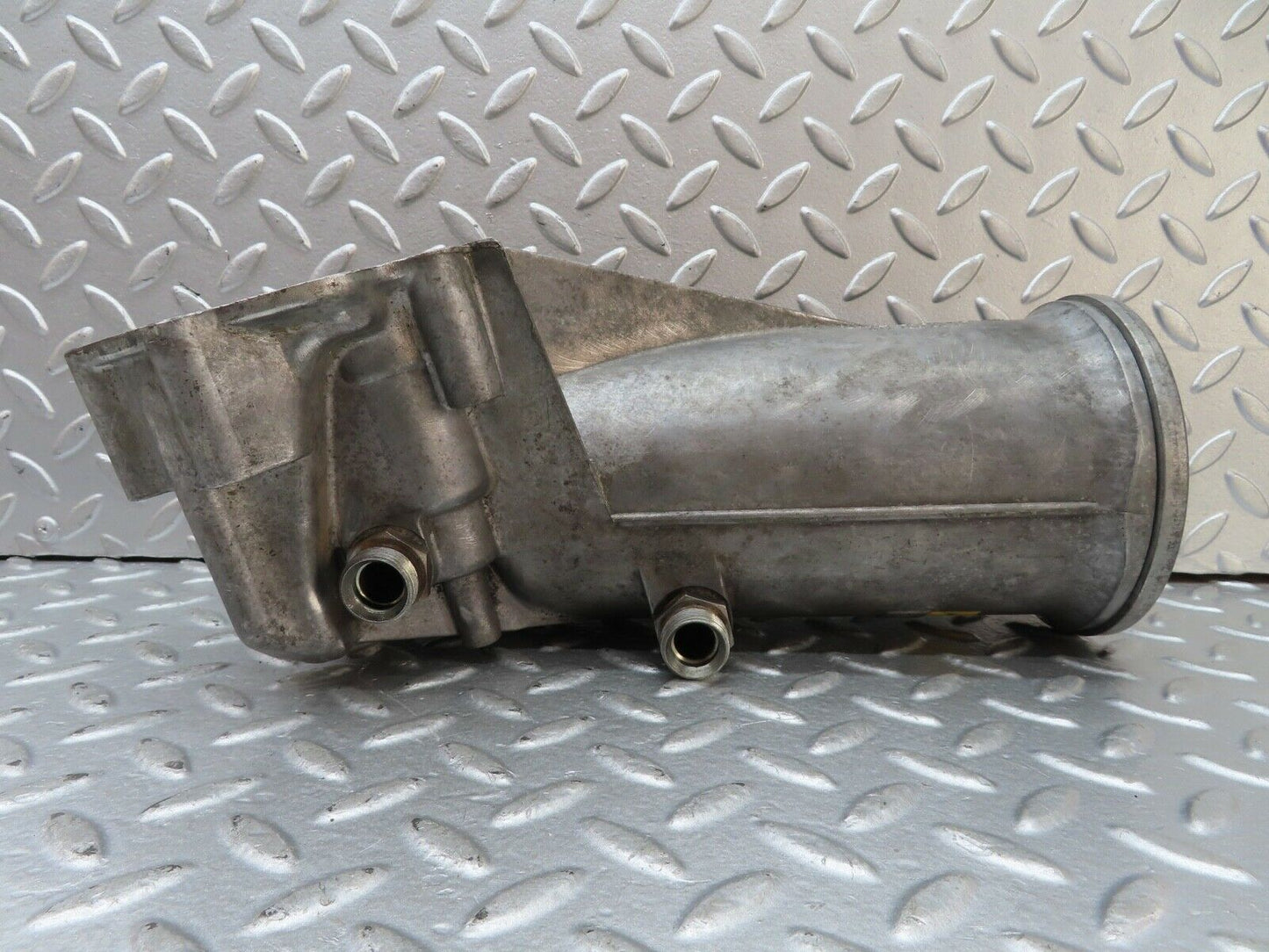 19134 Mercedes-Benz W123 300D Oil Filter Housing 6151800011