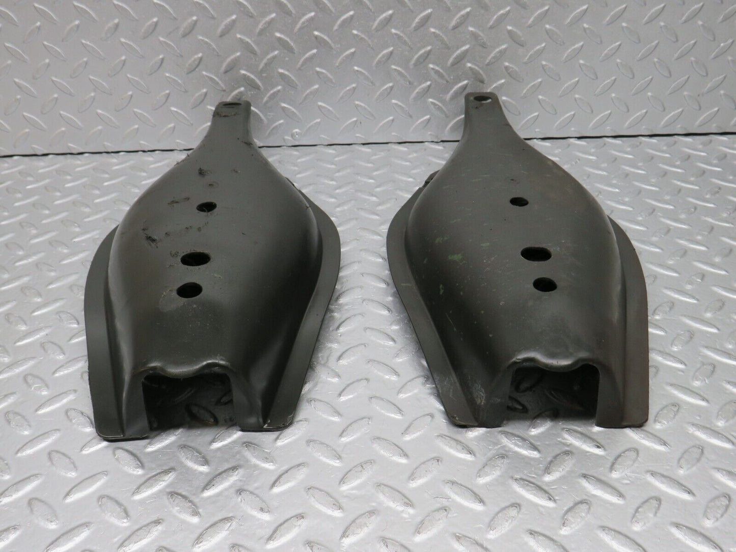 38761 Mercedes-Benz W201 190E 2.6L Rear Control Arm Cover 2x 1293520188