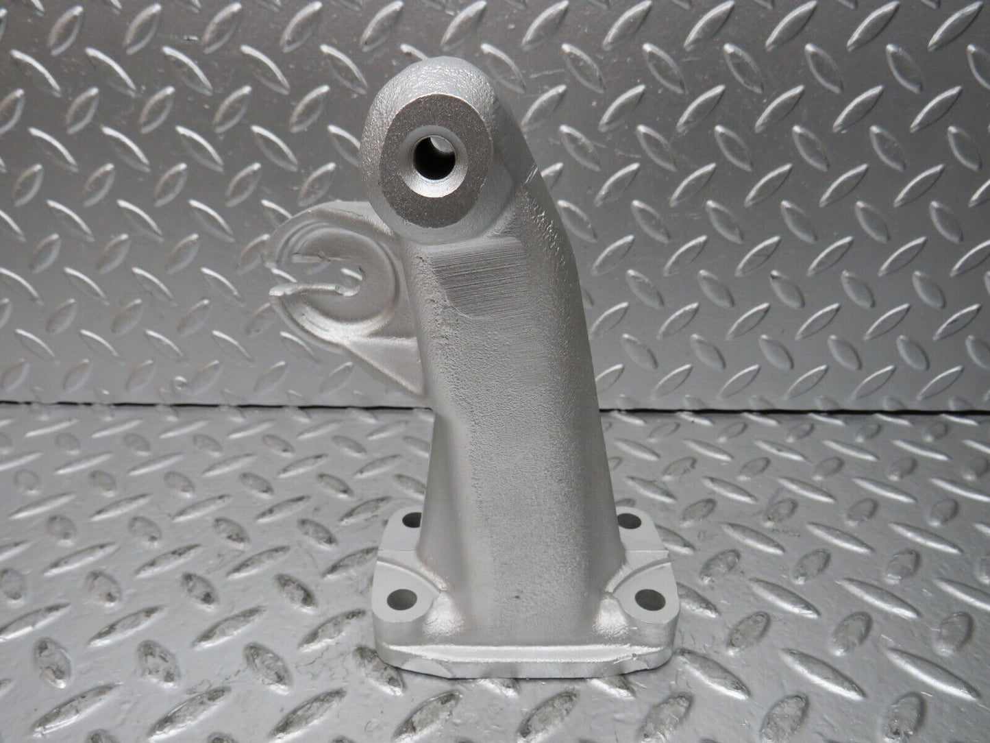 27324 Mercedes-Benz W123 280E Engine Mount Bracket Right Side 1232230304