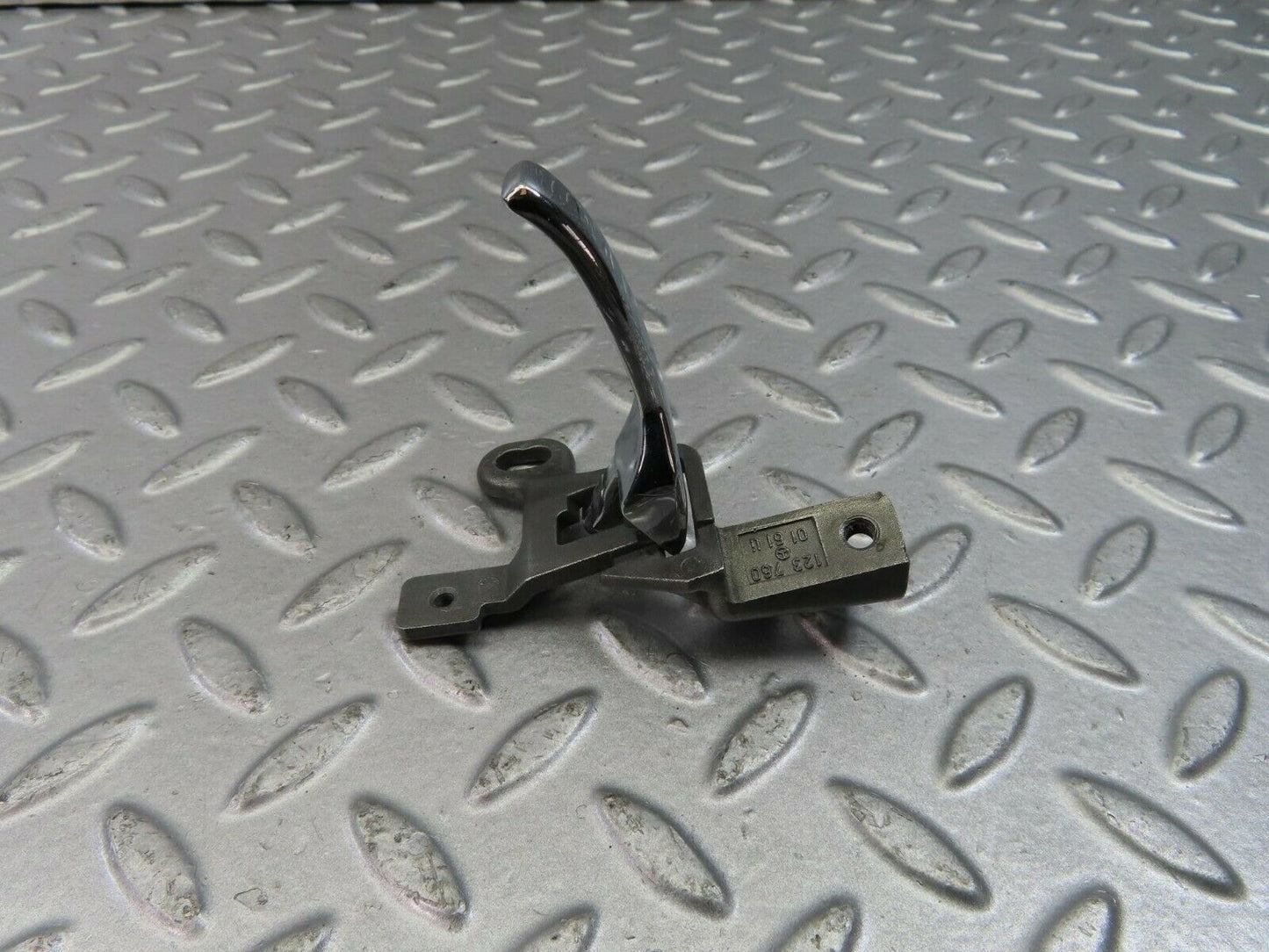 8984 Mercedes-Benz W123 Left Interior Door Handle 1237600161