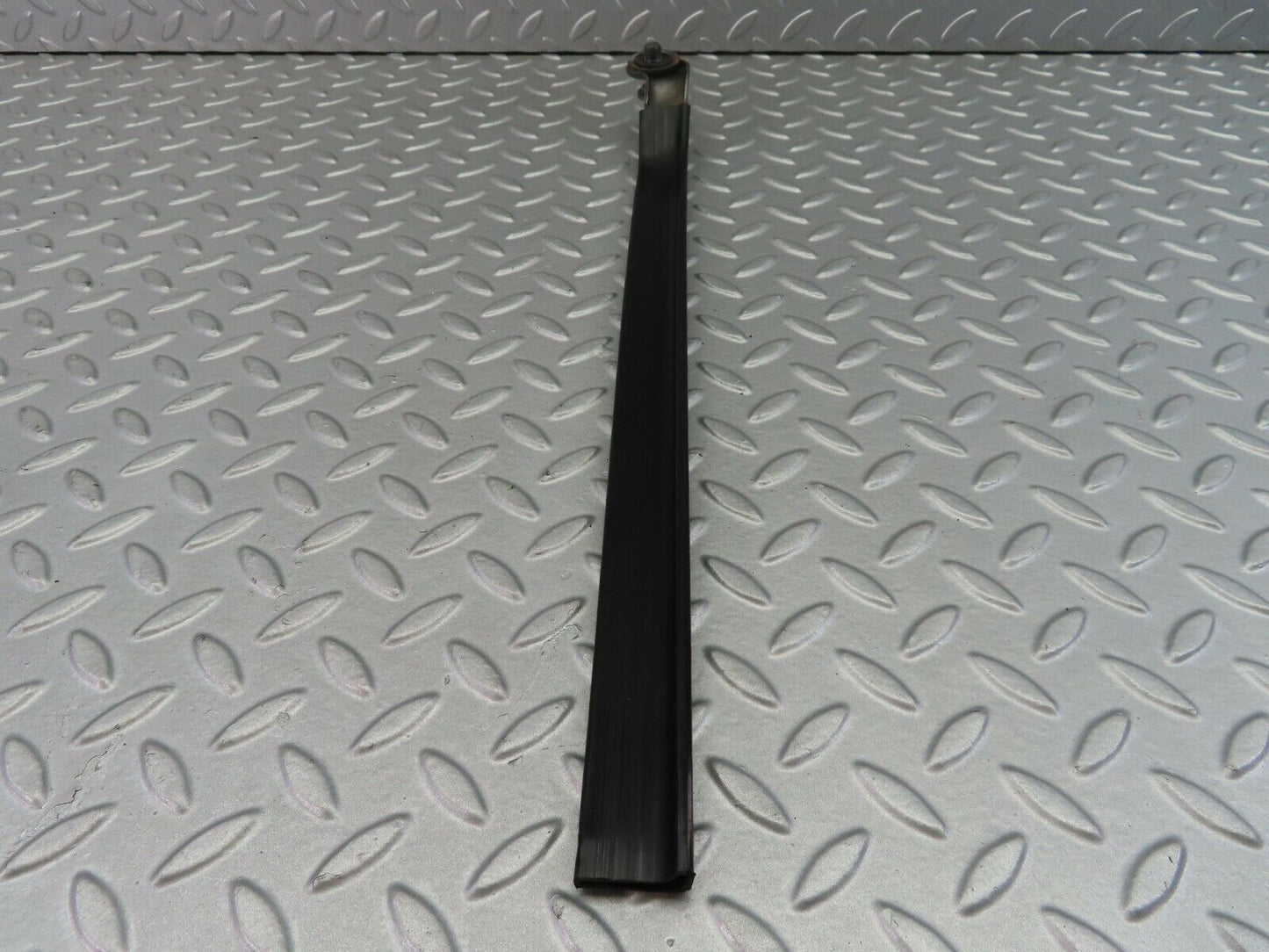 7344 Mercedes-Benz W116 450SE Seat Belt Runner Left