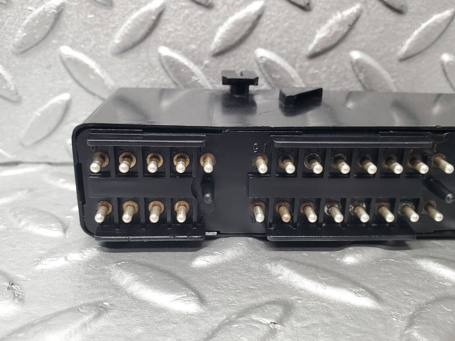 46784 Mercedes-Benz R129 320SL Coupe Light Control Unit 1295420332