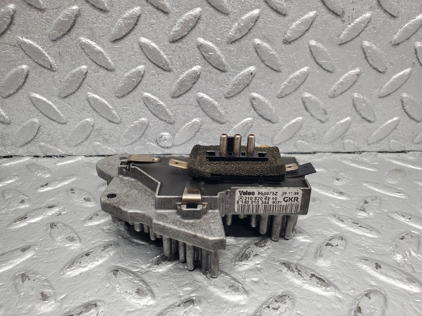 46292593
