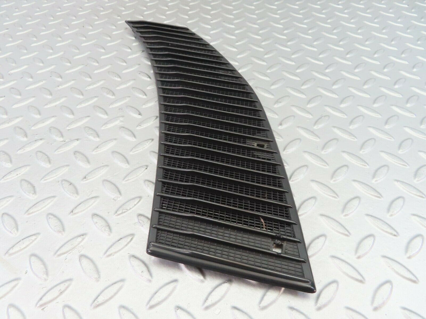 7569 Mercedes-Benz S123 230TE Wagon Air Intake Grill Left Side 1238362965