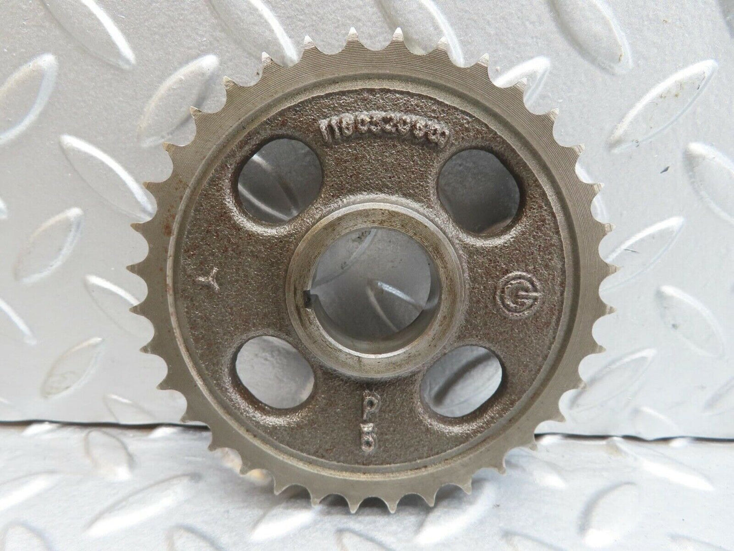 13737 Mercedes-Benz R107 450SL Camshaft Timing Gear 1160520501