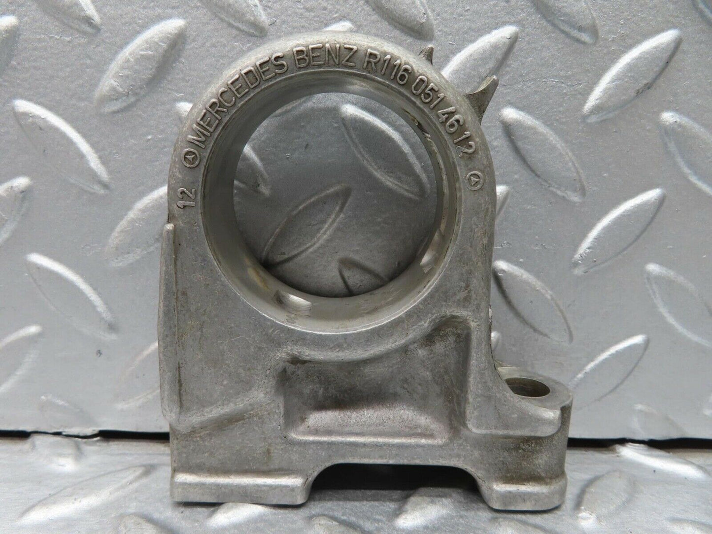 16720 Mercedes-Benz C107 380SLC Camshaft Tower Bearing 1160514612