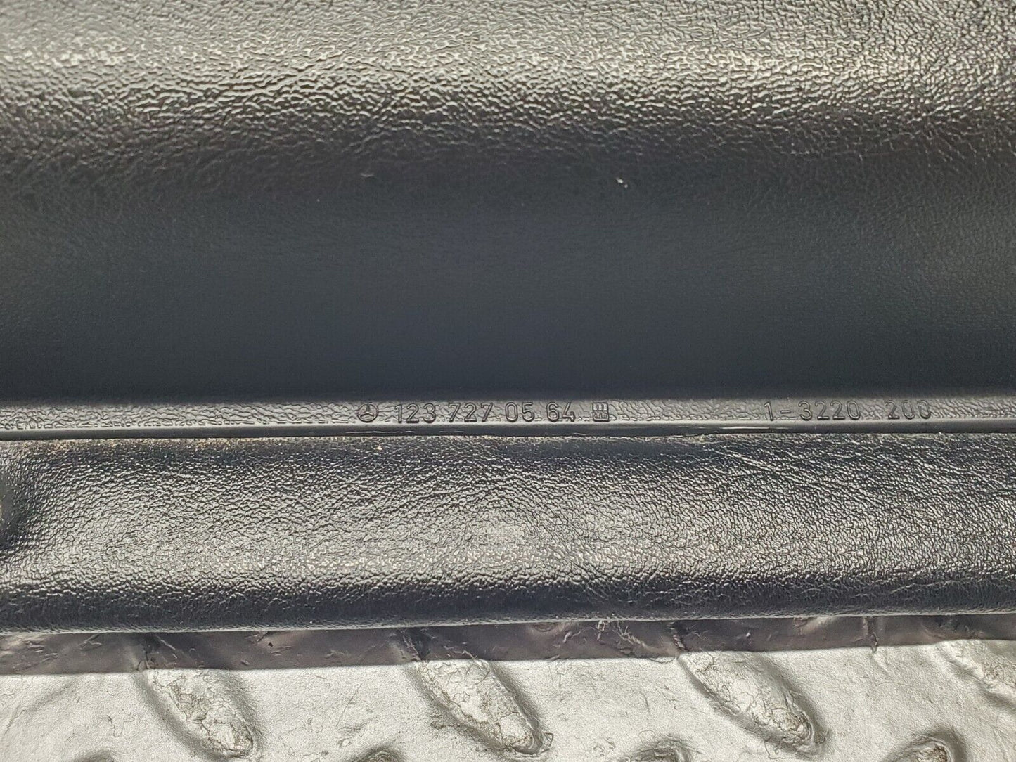 46420 Mercedes-Benz C123 280CE Coupe Left Door Card Black Leather 1237270564