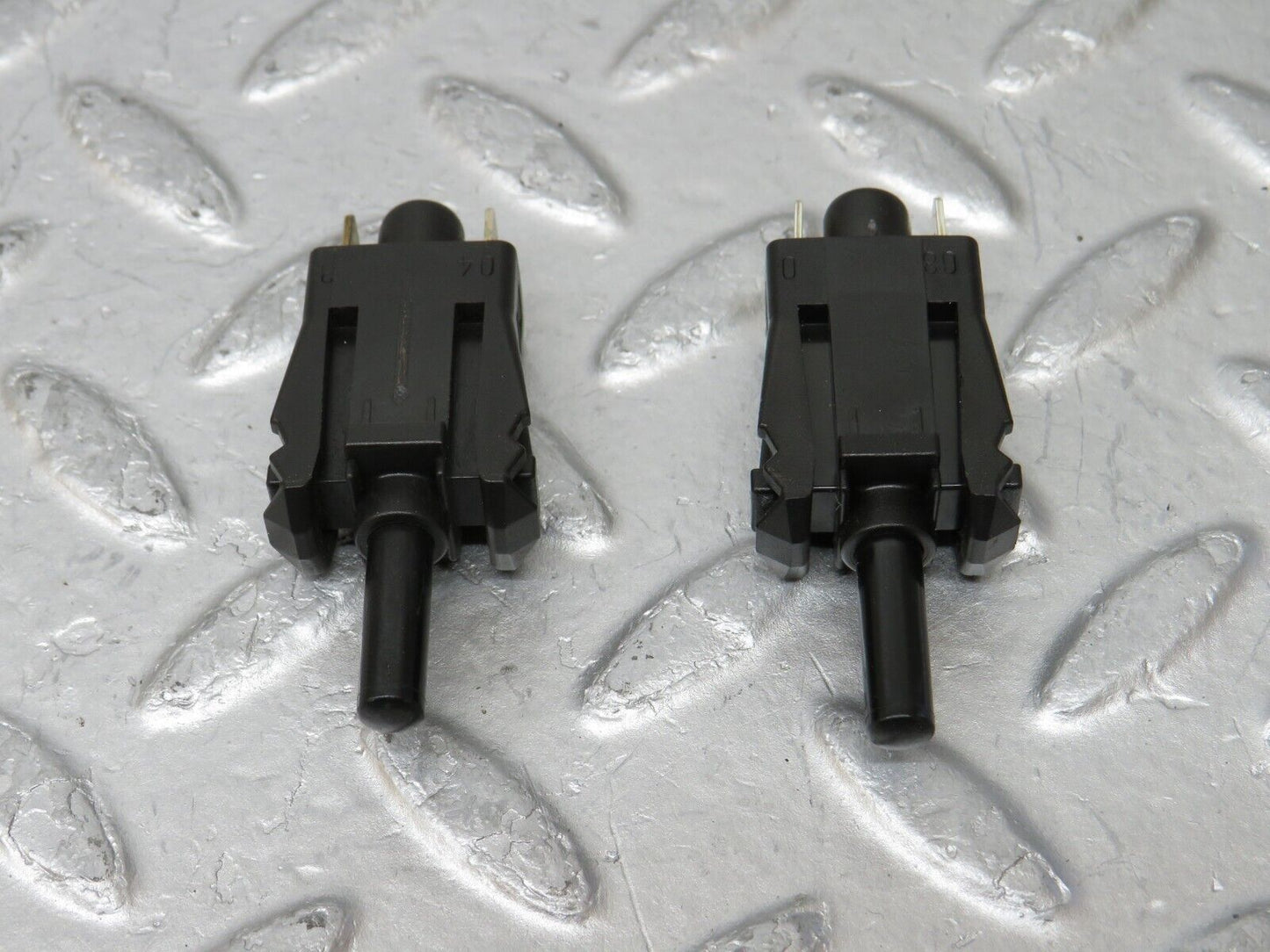 34905 Mercedes-Benz W210 320E Door Contact Switch 2x 0015458714