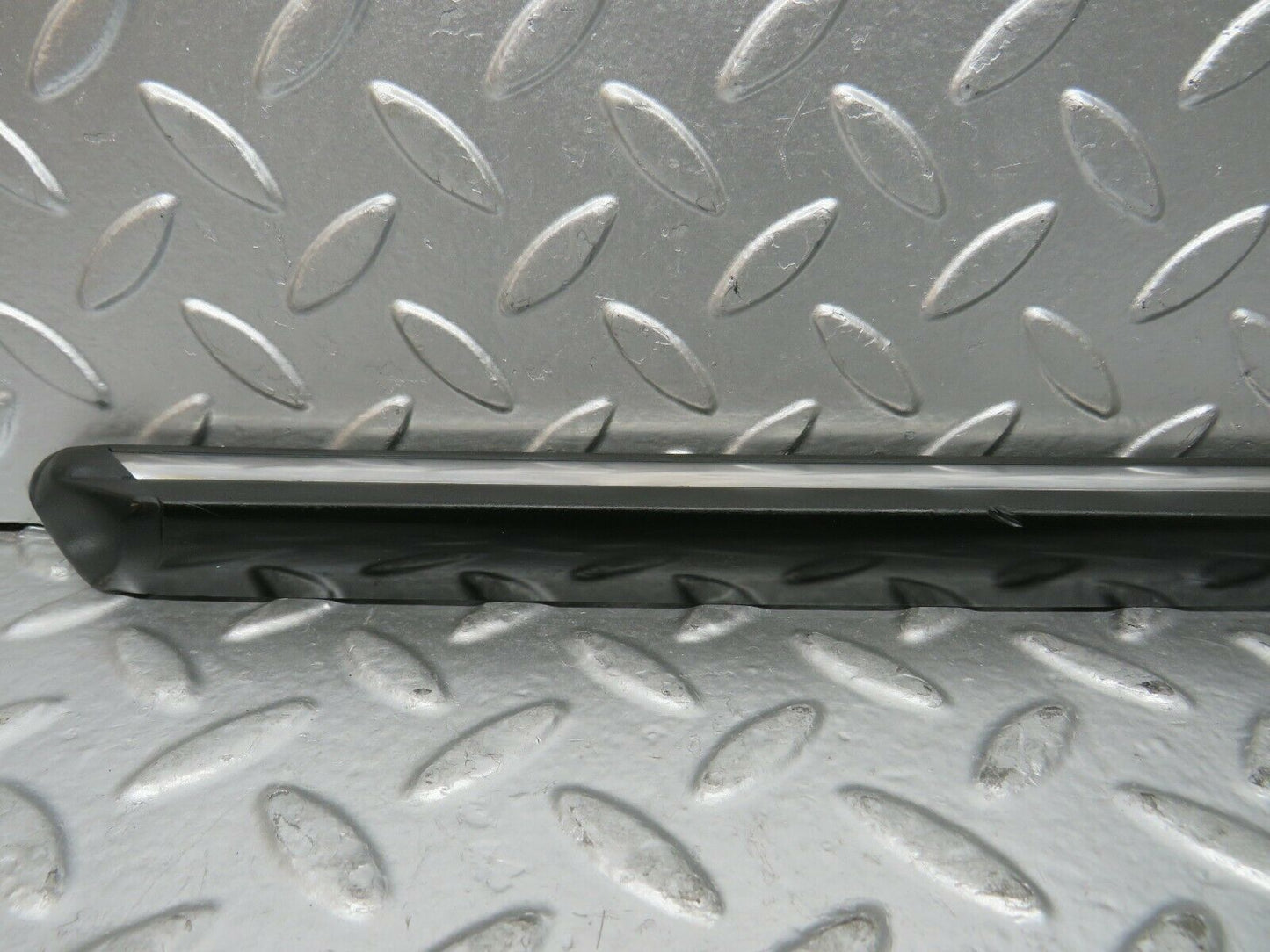 23189 Mercedes-Benz W116 350SE Front Left Fender Wing Centre Moulding Trim