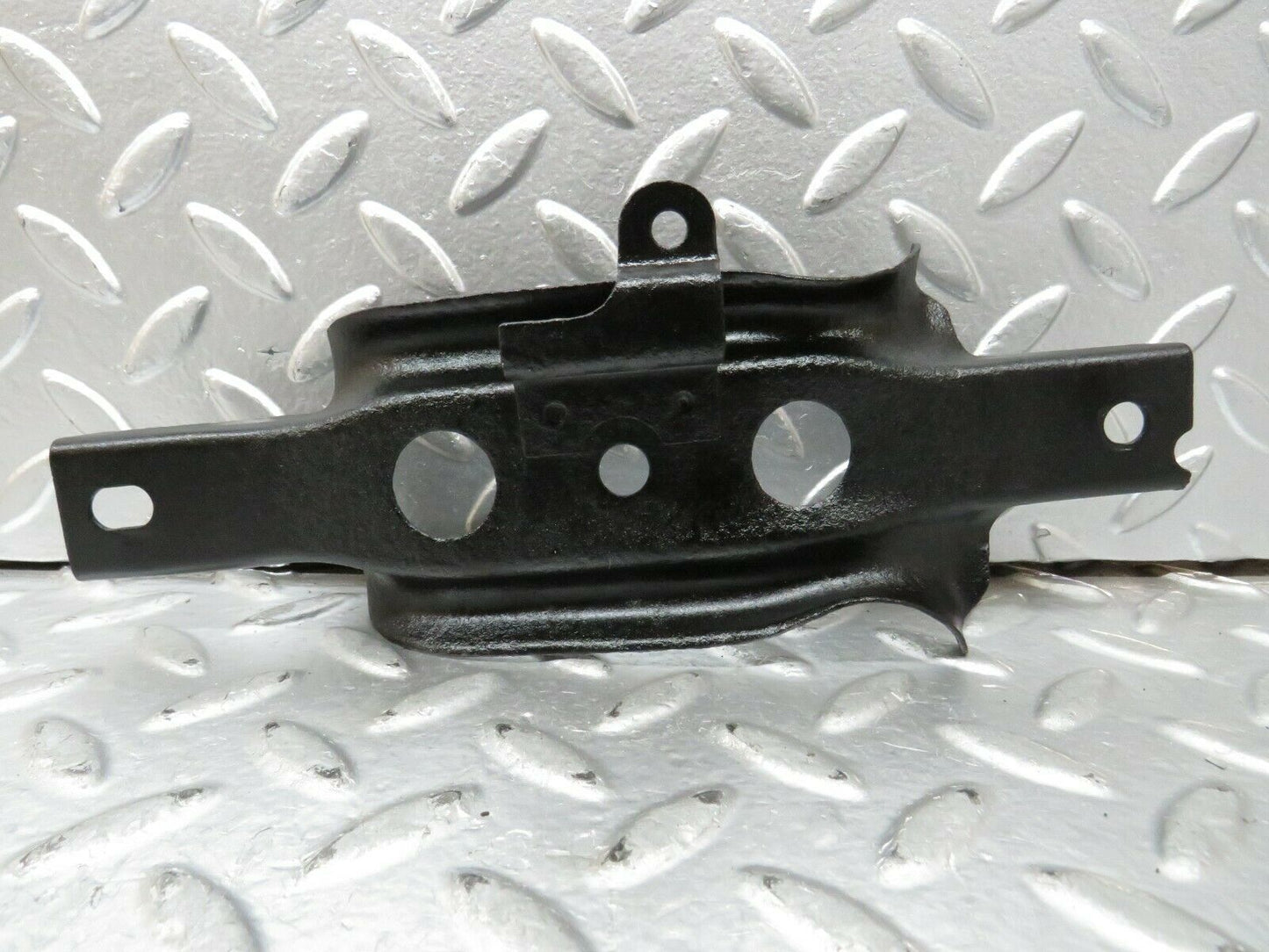 23827 Mercedes-Benz C107 450SLC Coupe Cardan Shaft Drive Shaft Bracket