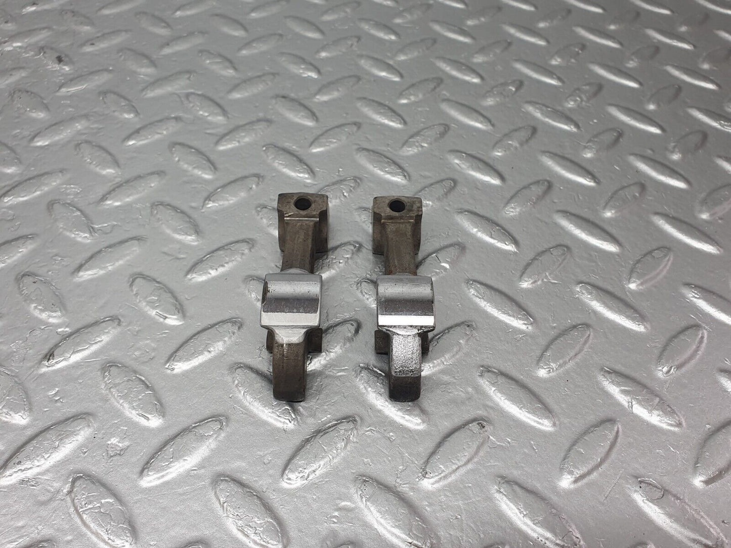 43359 Mercedes-Benz W108 280SE Valve Rocker Arm With Retaining Spring