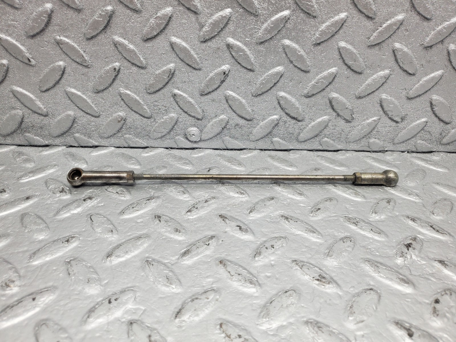W126 Coupe cruise control actuator linkage rod used OEM