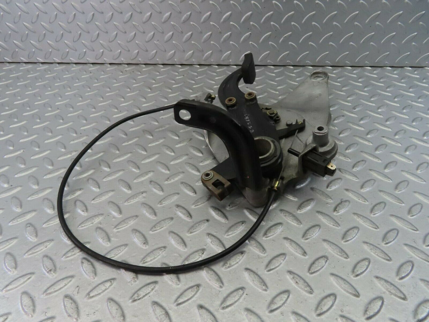 9309 Mercedes-Benz C124 300CE Coupe Parking Brake Pedal 1244270801