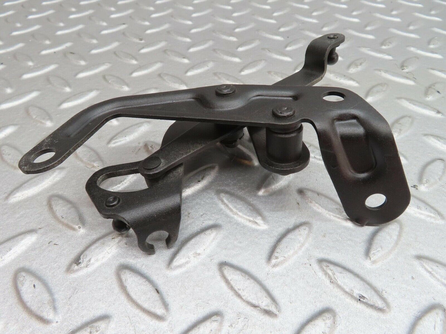 13805 Mercedes-Benz R107 450SL Throttle Linkage