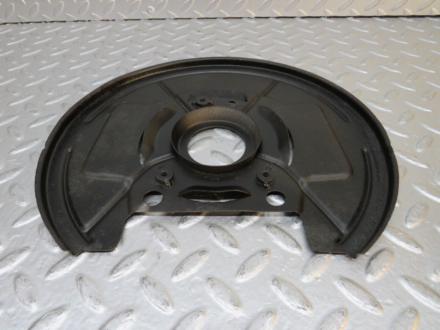 32264 Mercedes-Benz W108 280SE Front Right Brake Disc Protection Plate
