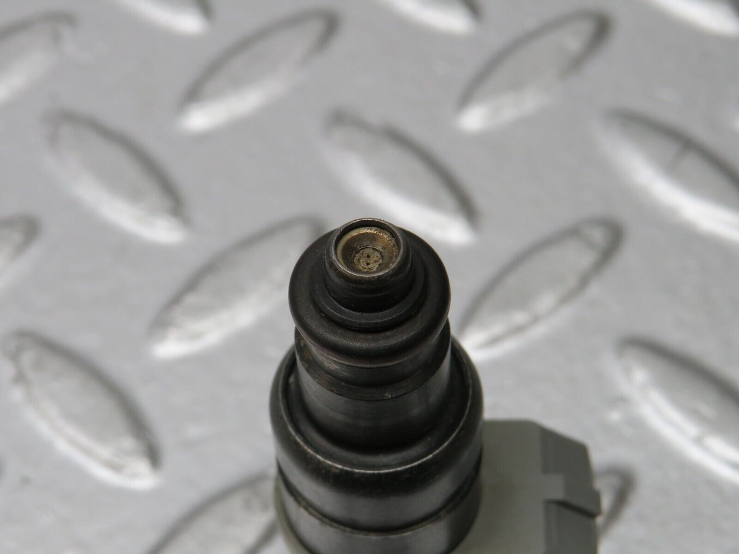 33486 Mercedes-Benz W202 C180 Fuel Injector Siemens 0000787423