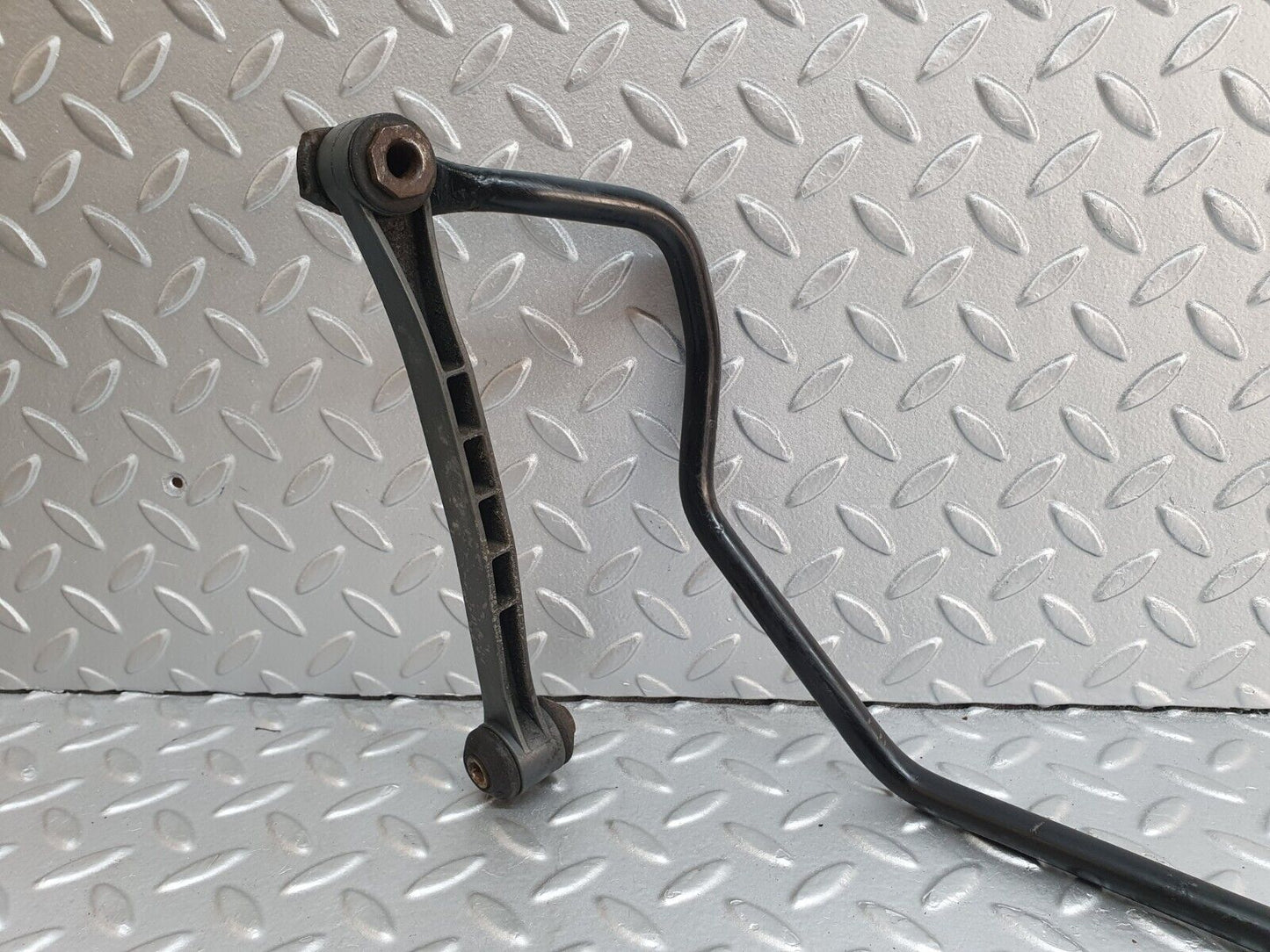 41569 Mercedes-Benz W124 200E Anti Roll Bar Rear Axle 1243261565 1243260116