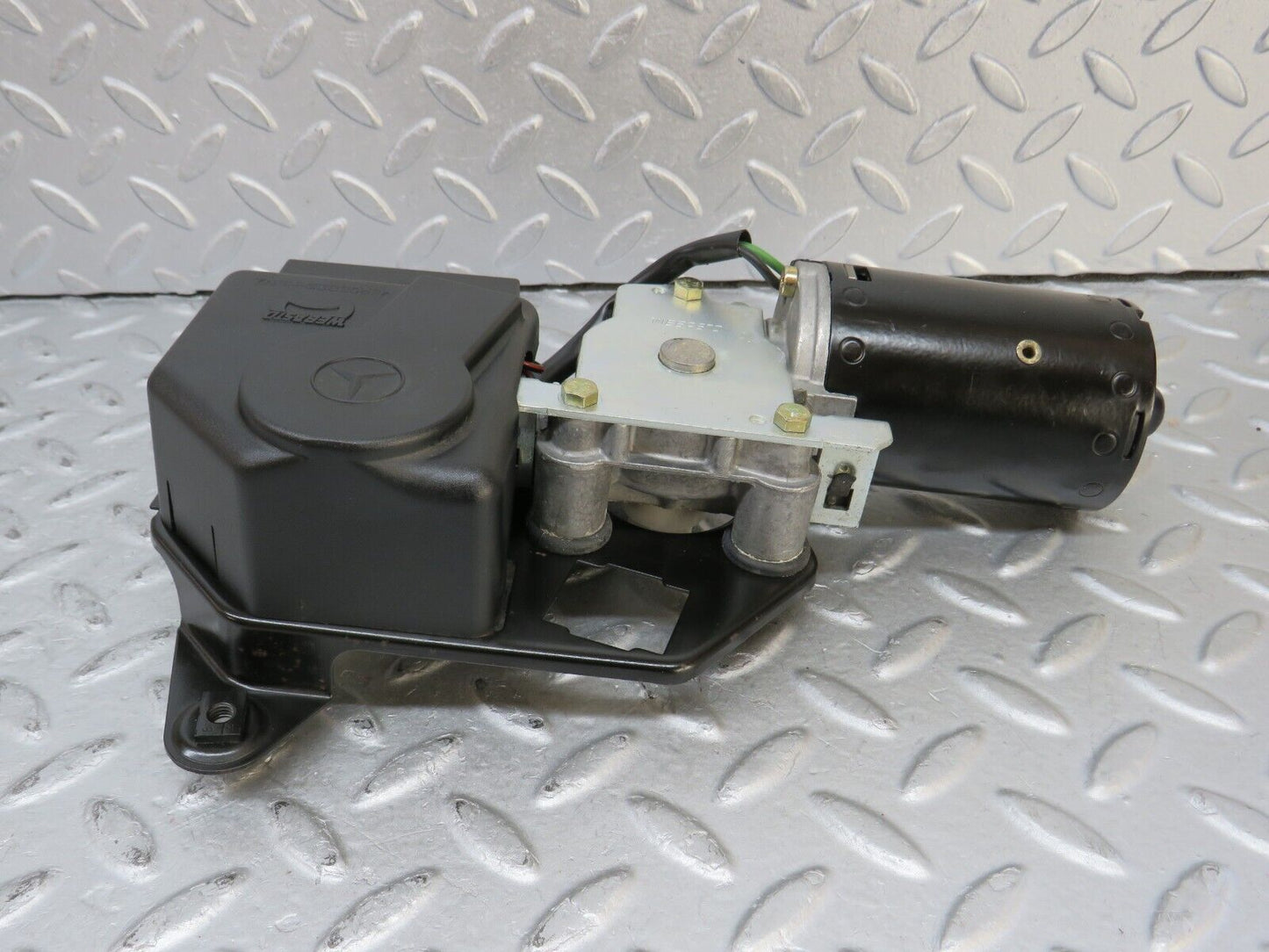 36526 Mercedes-Benz W201 190E 2.0L Sunroof Motor Webasto With Relay 0390251693 1248210047