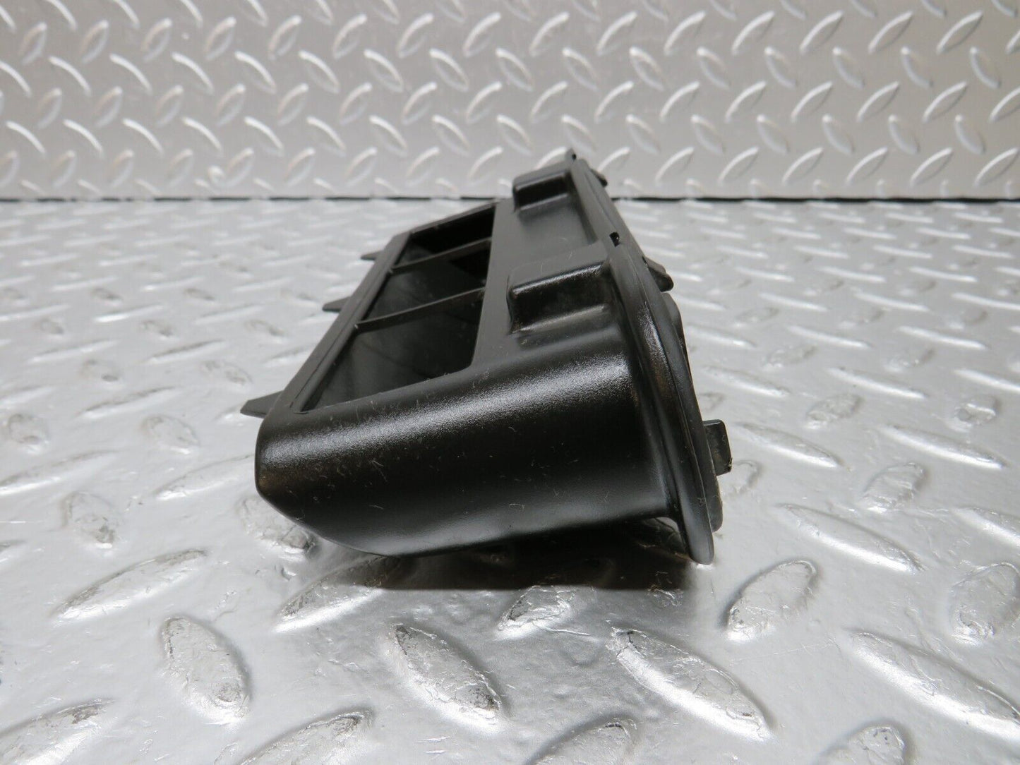 30621 Mercedes-Benz W201 190E 2.0L Trunk Breather Ventilation Valve 2018300242