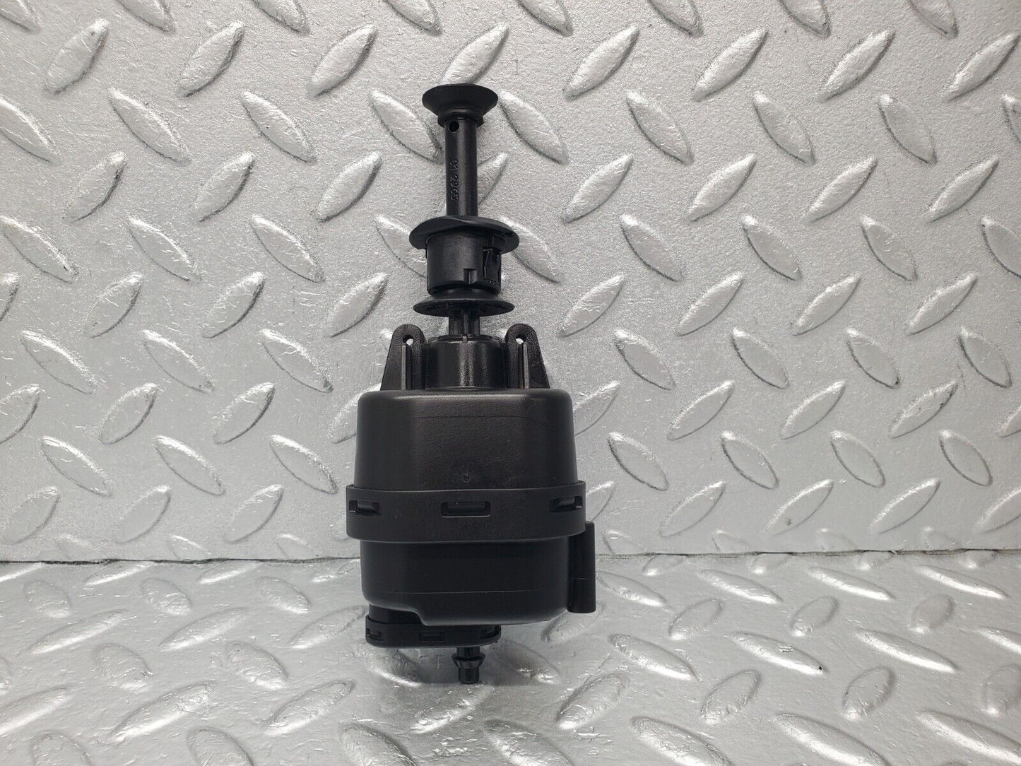 46950 Mercedes-Benz R129 320SL Coupe Trunk Lock Vacuum Actuator 1298003075 1298000025