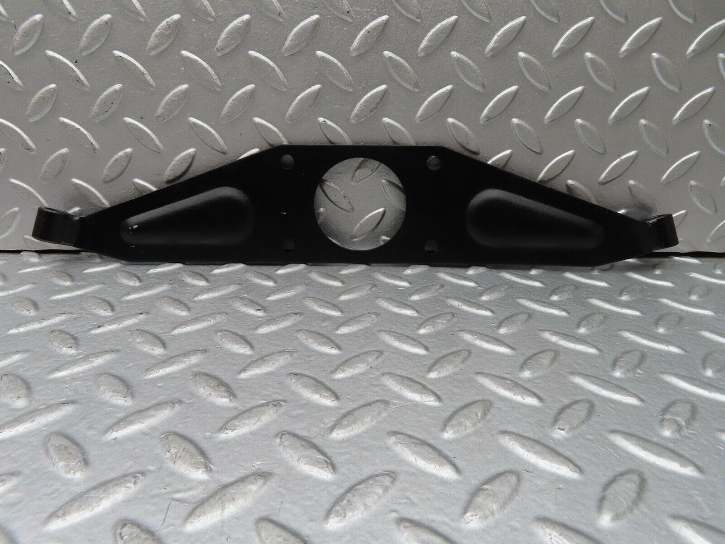 18543 Mercedes-Benz W136 170V Engine Mount Bracket