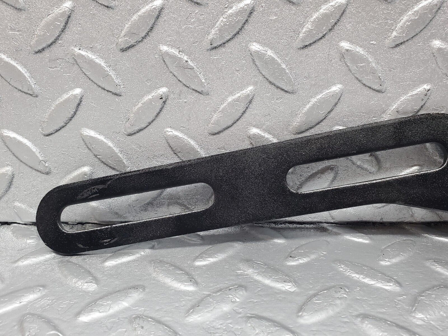 45956 Mercedes-Benz W126 420SE Exhaust Bracket