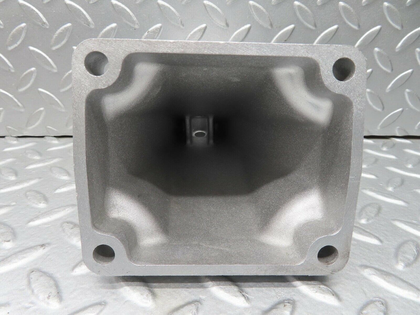 15092 Mercedes-Benz W140 S320 Engine Mount Bracket Right Side 6032235304