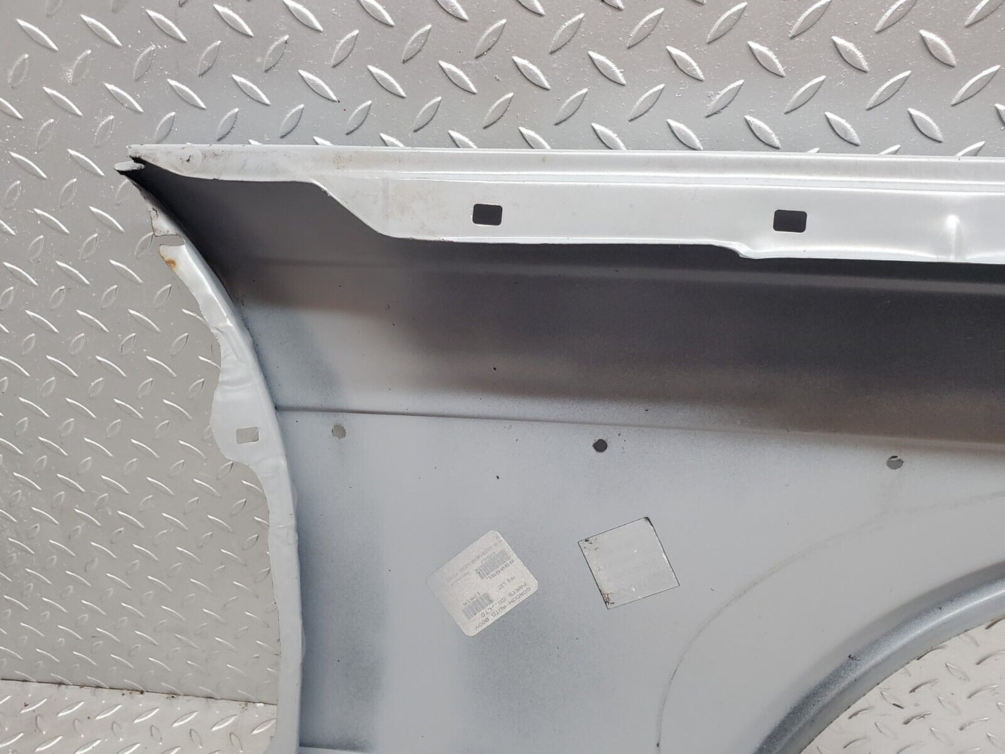 44445 Mercedes-Benz W123 280E Front Left Wing Fender