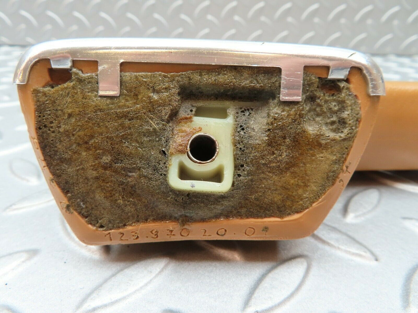 3805 Mercedes-Benz S123 200T Wagon Door Handle Front Right Palomino 1239702001