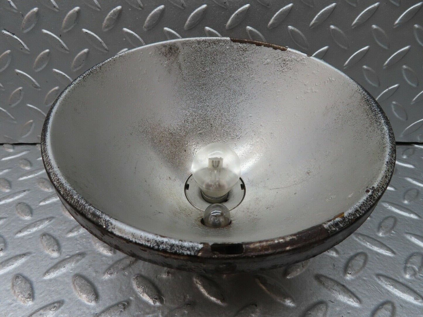 18910 Mercedes-Benz W121 190b Ponton Headlight Reflector