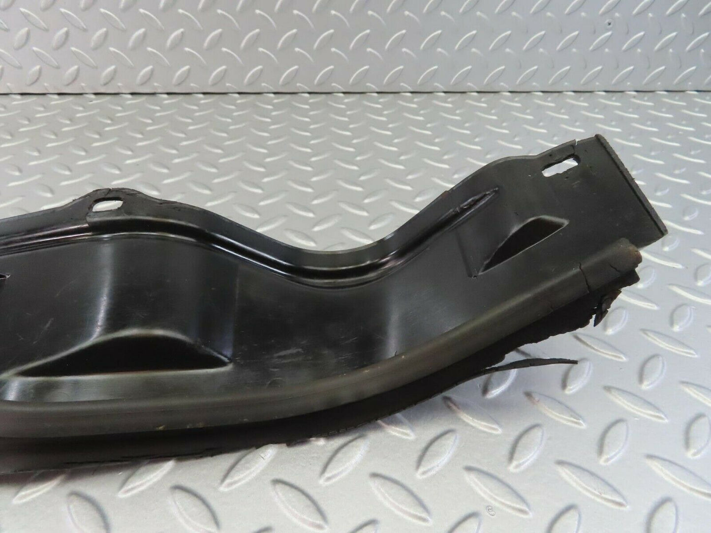 7307 Mercedes-Benz W116 450SE Wheel Arch Panel Fender Cover Left Side