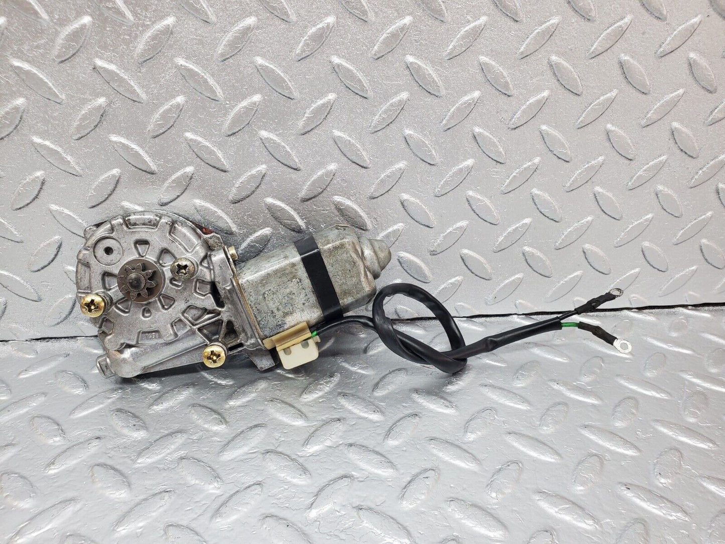 45760 Mercedes-Benz W126 420SE Front Right Window Regulator Motor 0130821182