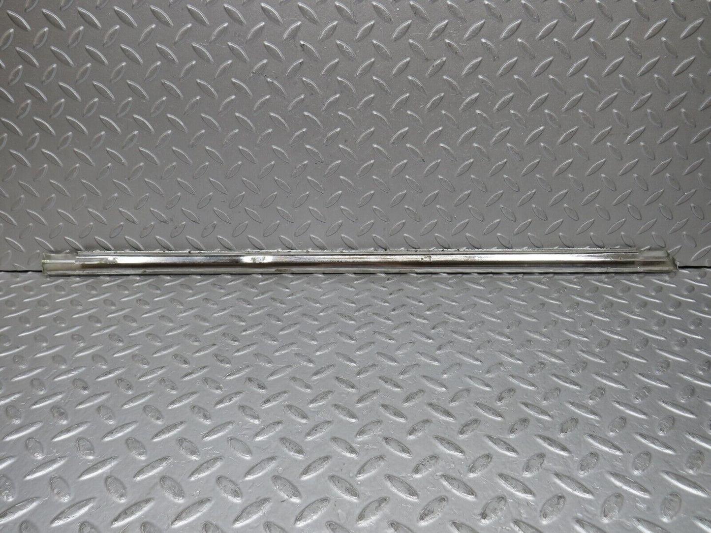 37312 Mercedes-Benz W109 300SEL Front Right Door Chrome Moulding Trim