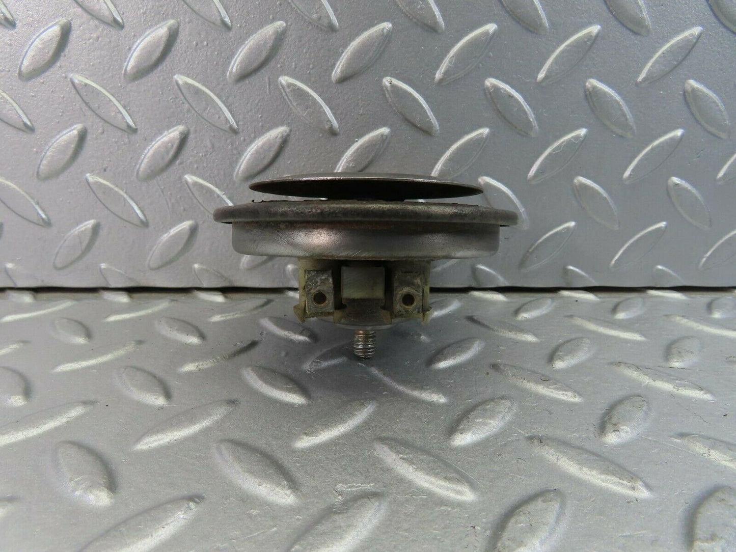 9894 Mercedes-Benz C123 230CE Coupe Horn