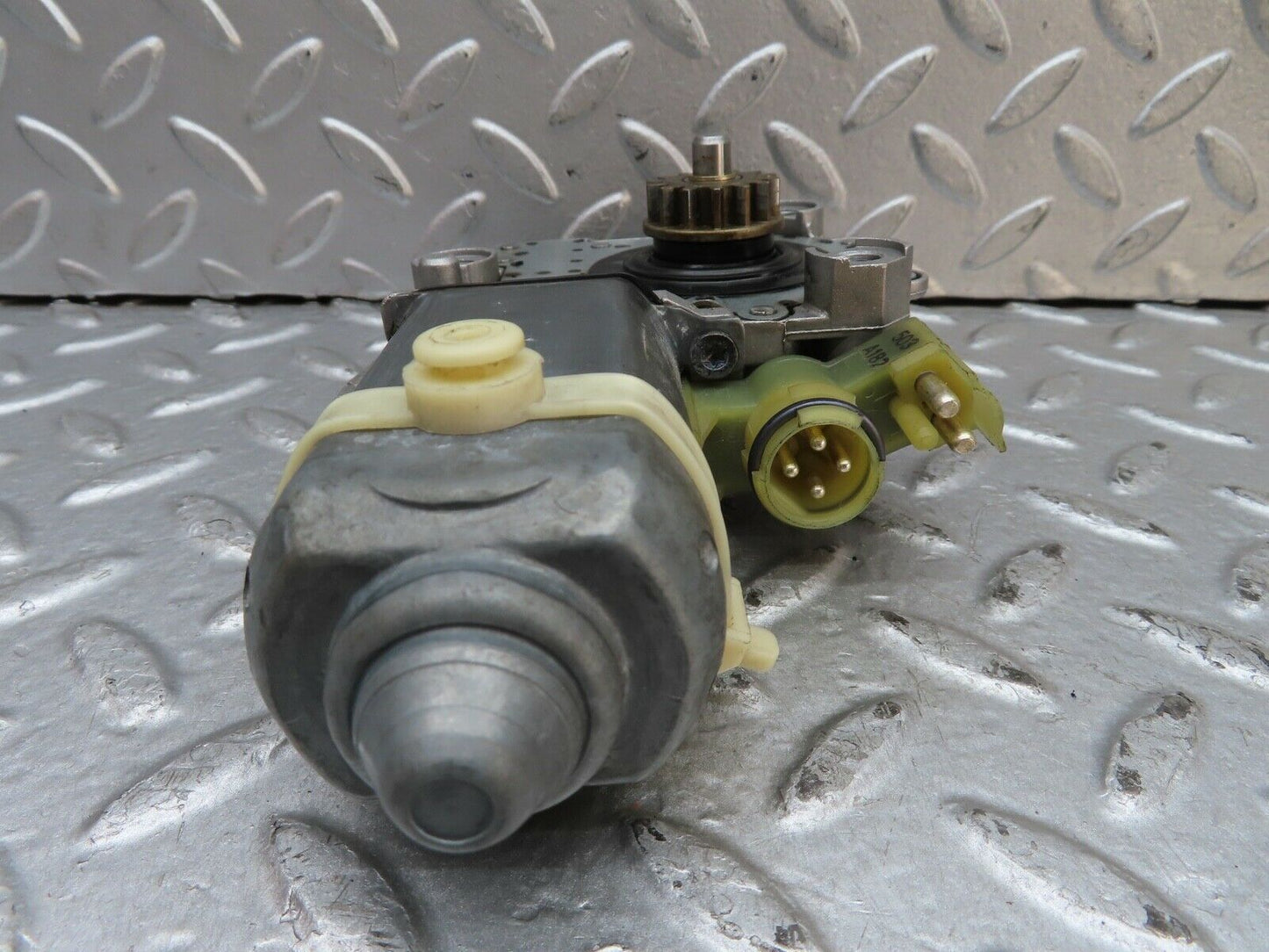 19359 Mercedes-Benz C140 CL420 Coupe Right Window Regulator Motor 0048201842