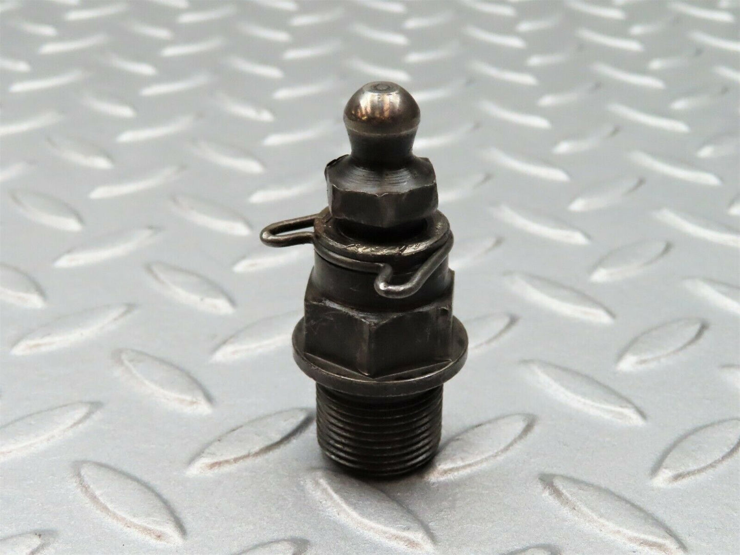 3548 Mercedes-Benz W108 280SE Ball Studs For Rocker Arm Mounting (Timing)
