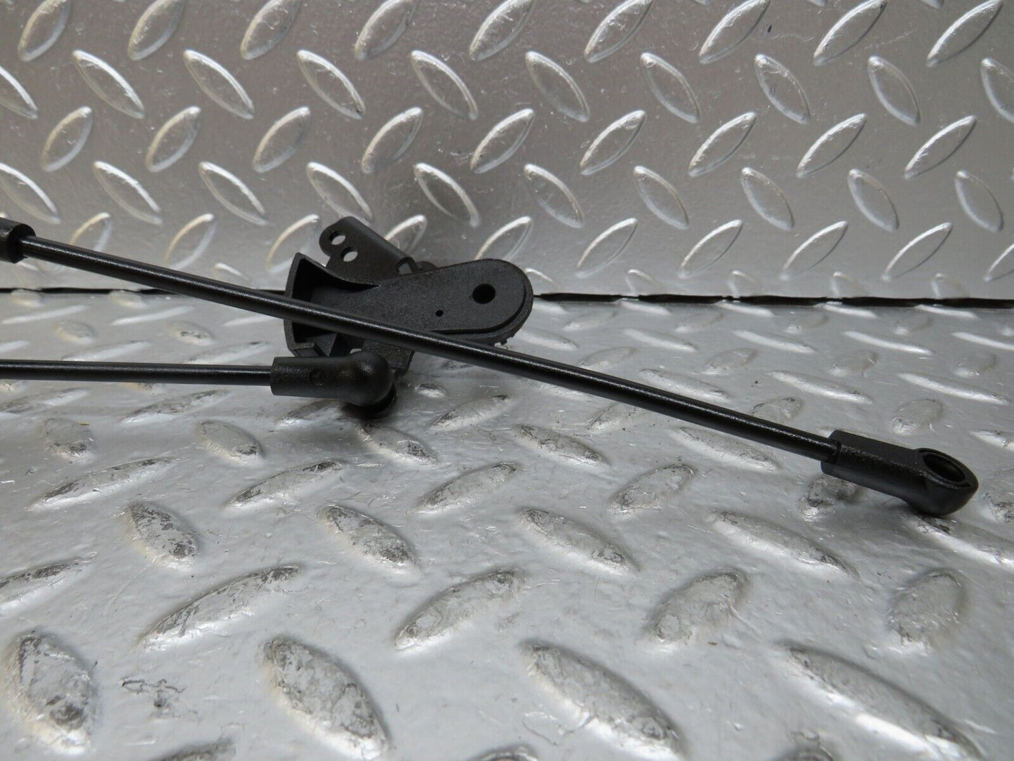 25380 Mercedes-Benz W201 190D Throttle Linkage