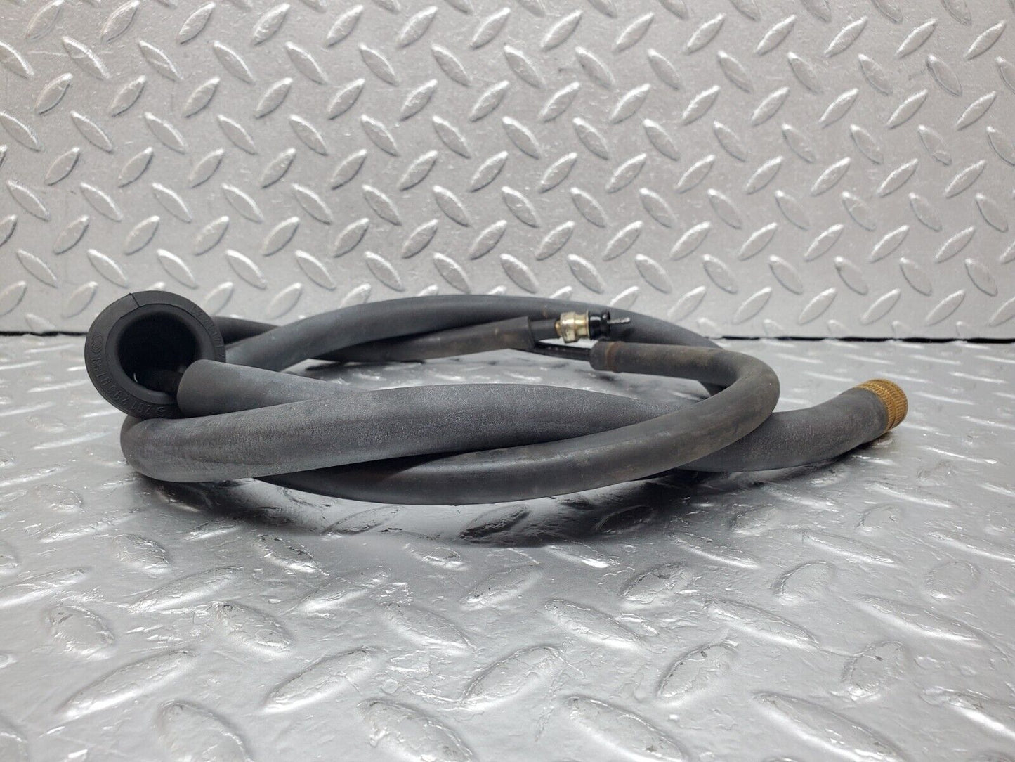 44841 Mercedes-Benz W124 220E Speedometer Cable Automatic Gearbox 1245400568