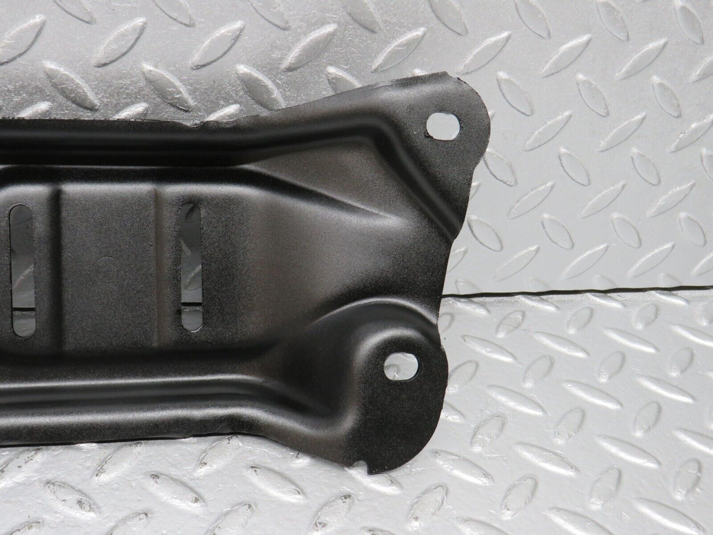 40542 Mercedes-Benz W123 300D Gearbox Mount Bracket