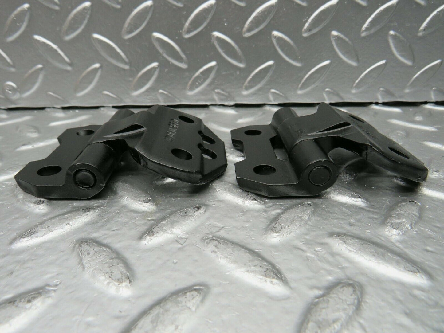 22566 Mercedes-Benz C124 E220 Coupe Door Hinge Left Pair