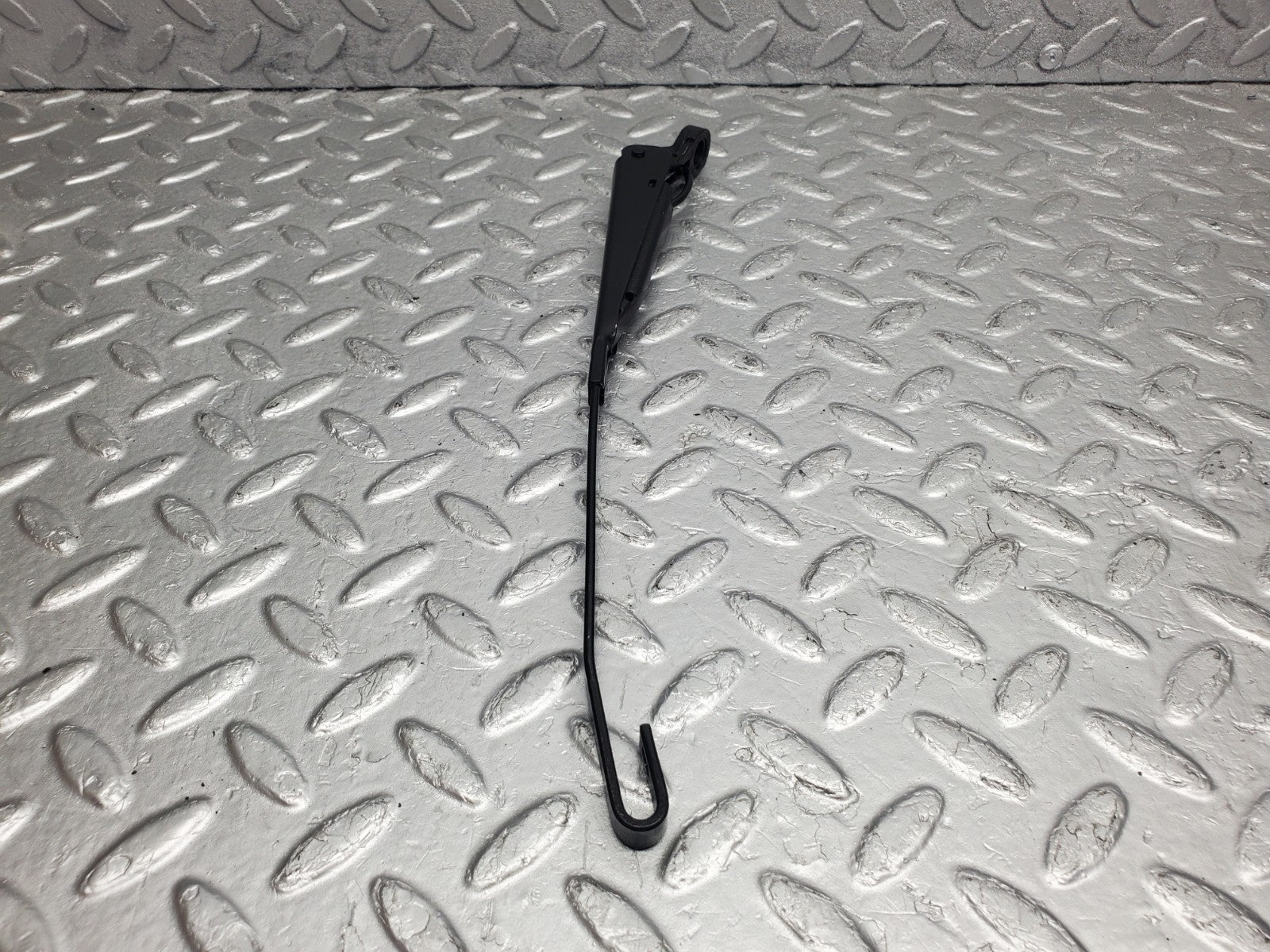 W124 Wagon rear wiper arm used OEM