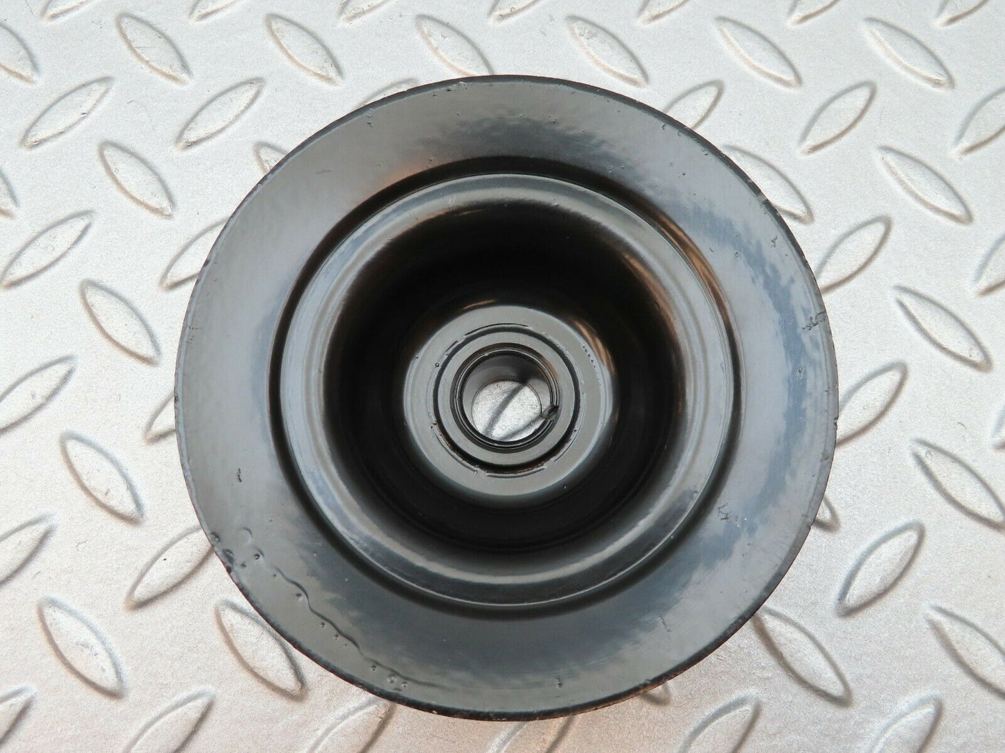 3895 Mercedes-Benz S123 200T Wagon Power Steering Pump Pulley 1022300015