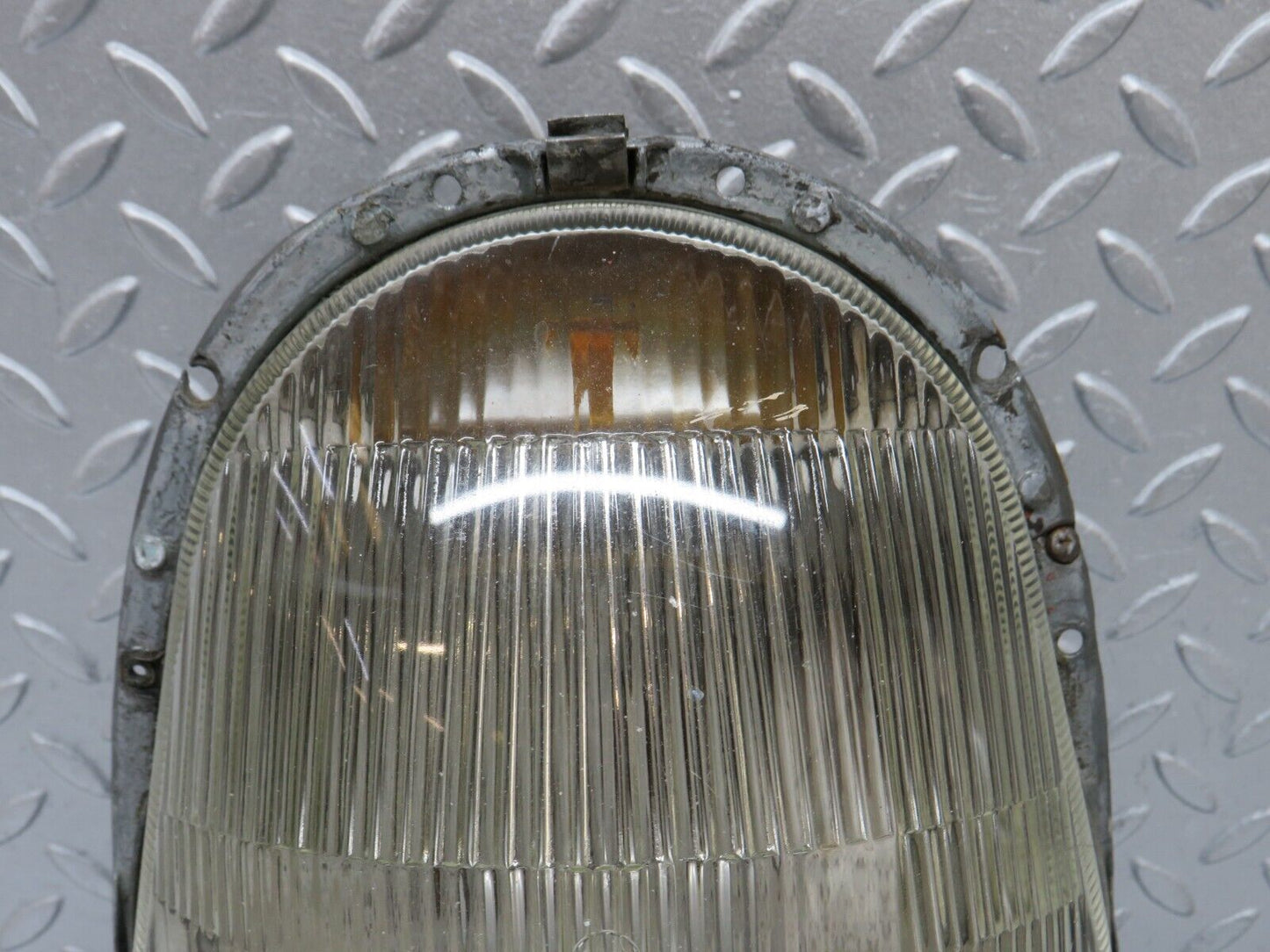 35863 Mercedes-Benz W108 Headlight Bosch 1305630023