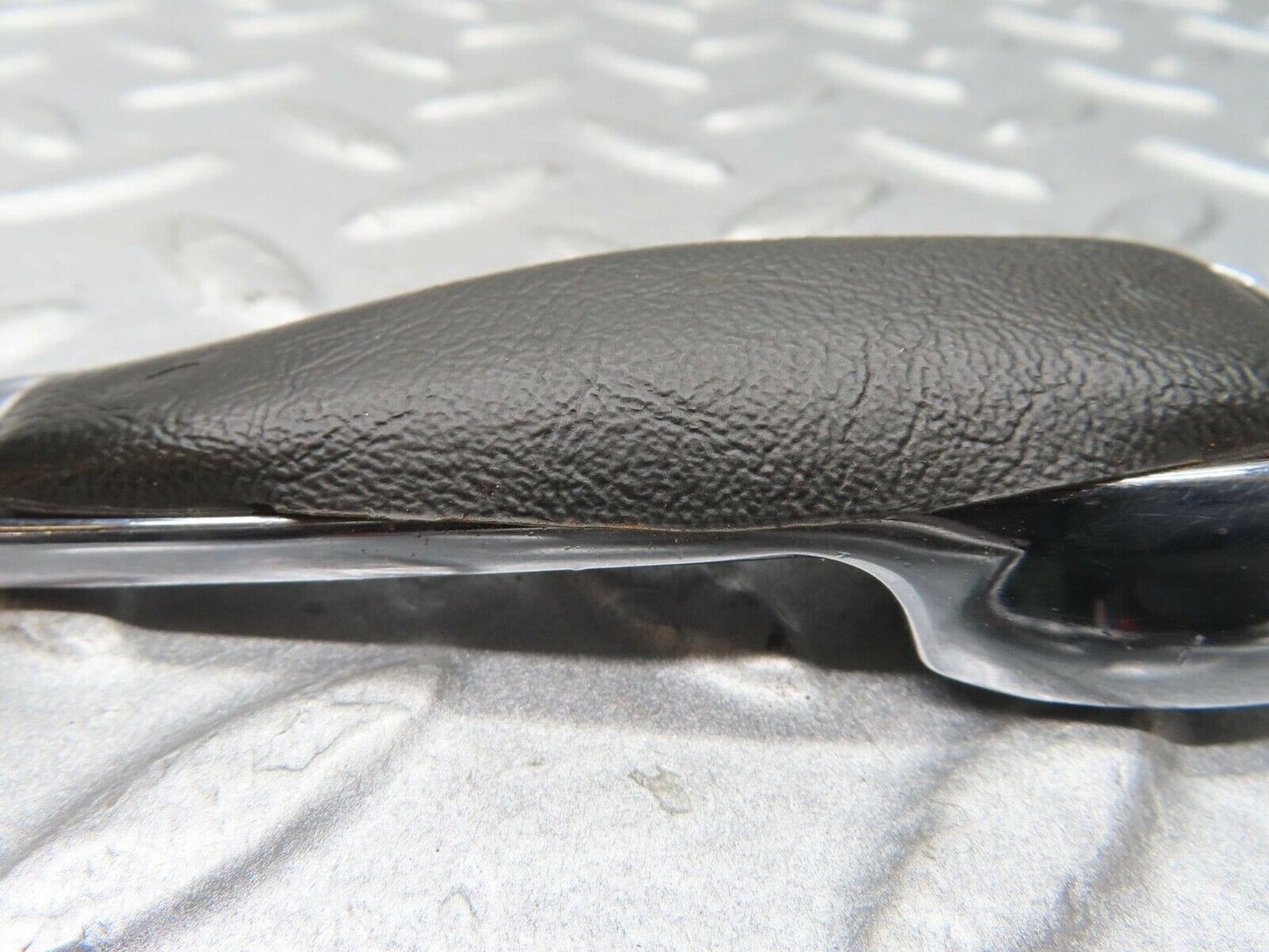 13125 Mercedes-Benz W111 220S Window Lifter Crank Handle