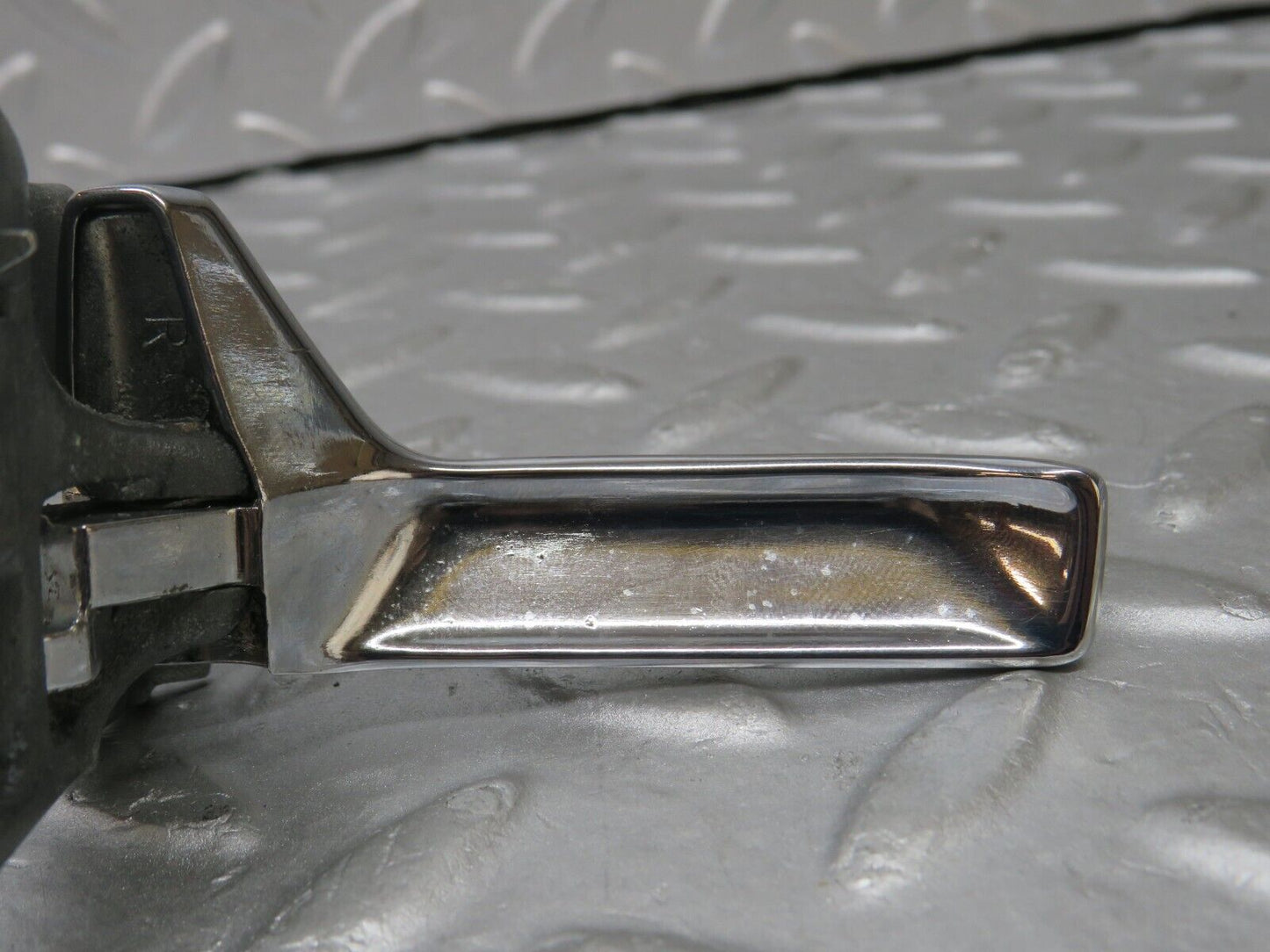 36107 Mercedes-Benz W126 420SE Rear Right Door Interior Handle
