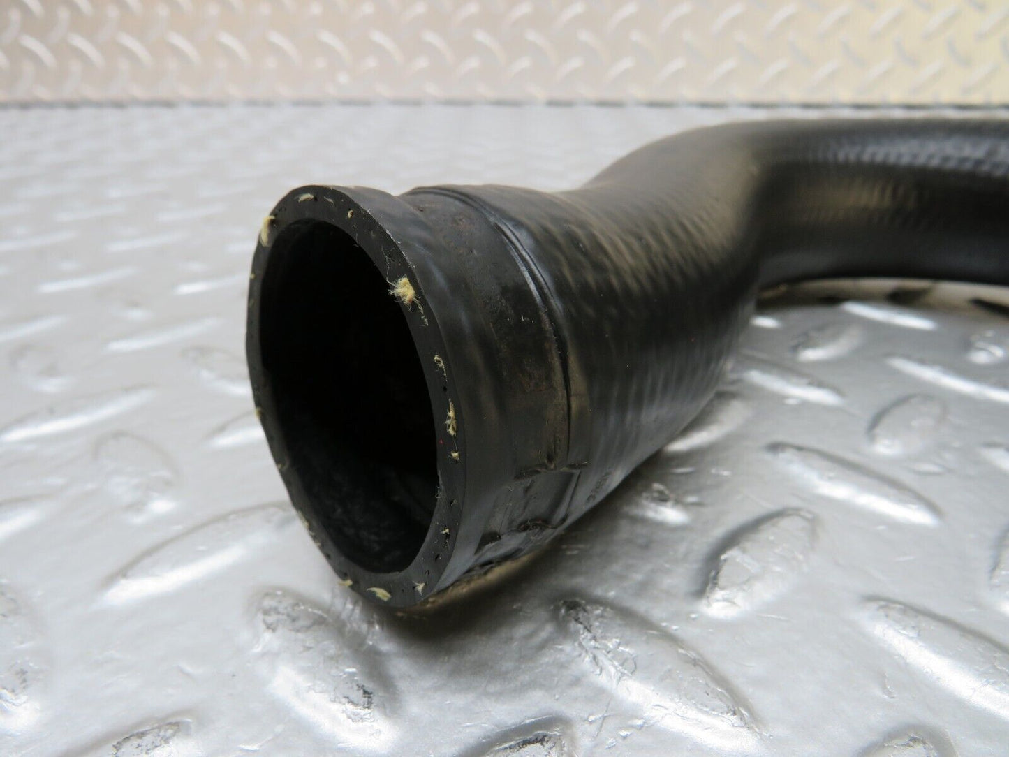 25504 Mercedes-Benz W123 200 Radiator Hose Pipe 1235012382