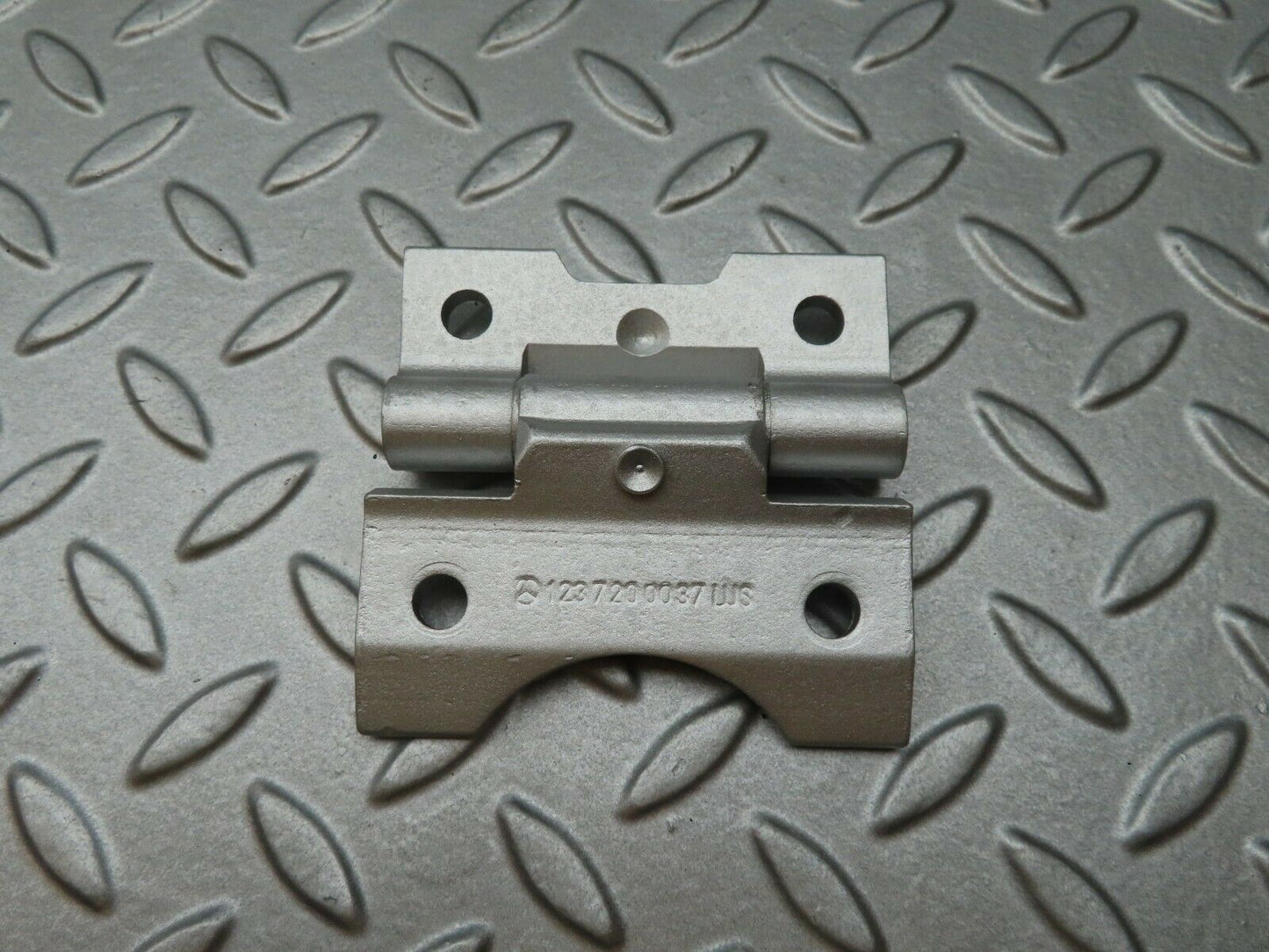 4495 Mercedes-Benz W123 230E Door Hinge 1237200037