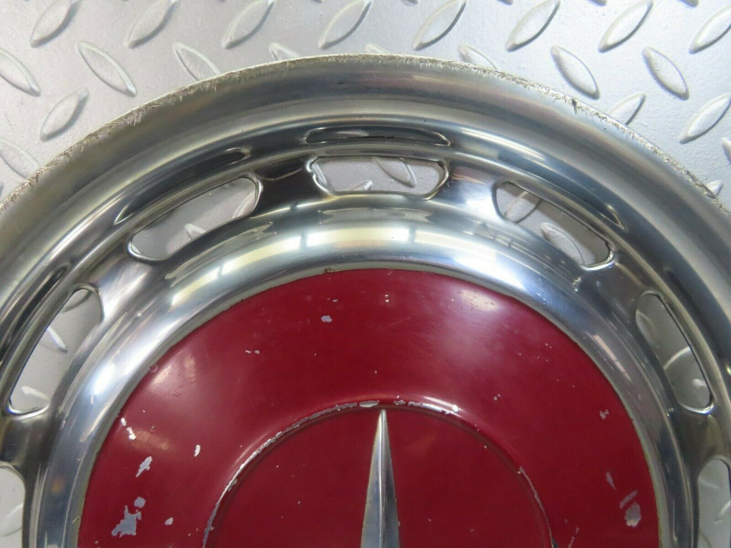 8408 Mercedes-Benz Vintage Wheel Trim Hub Cap 14